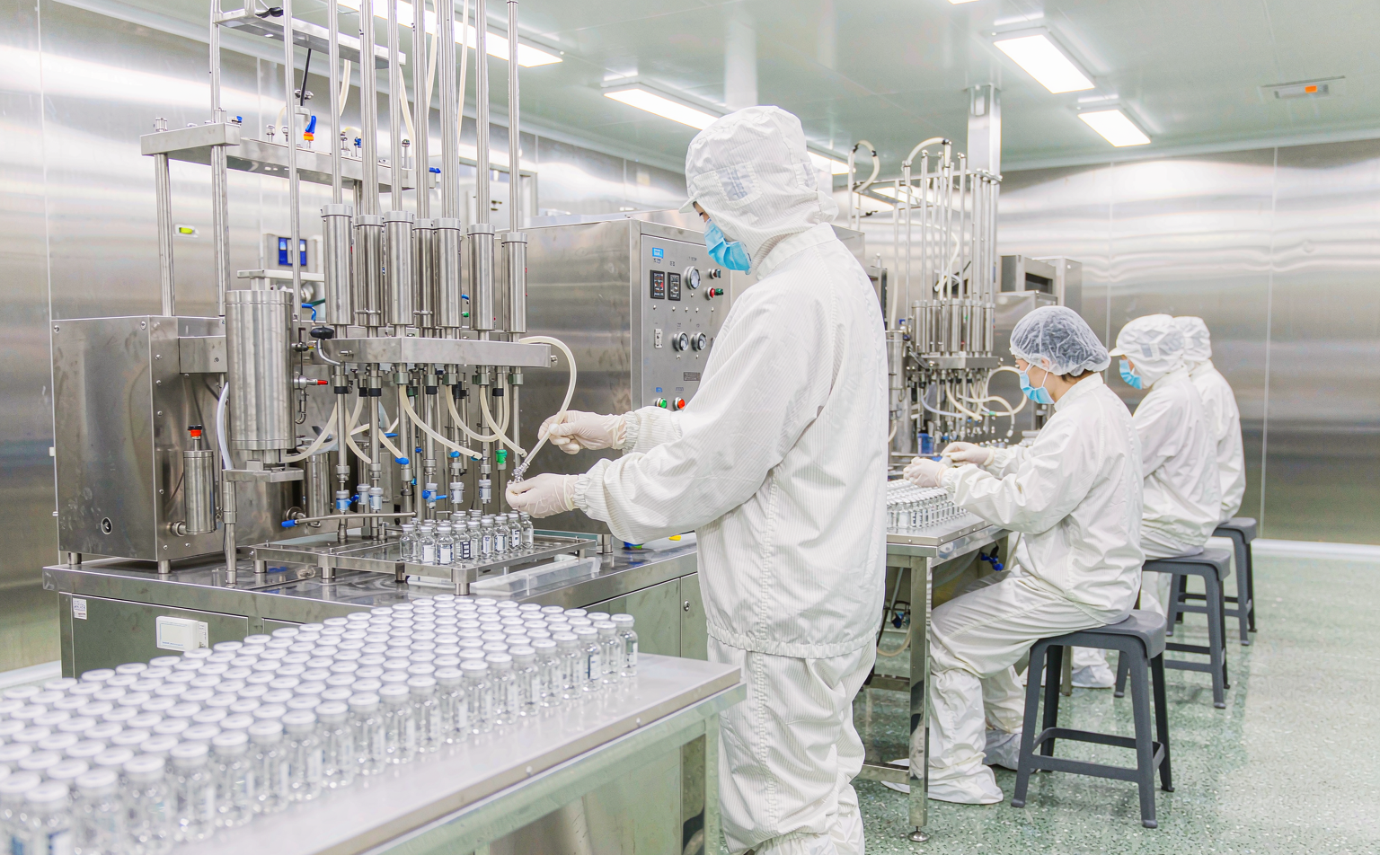 Serum filling line inside a modern cosmetics cleanroom